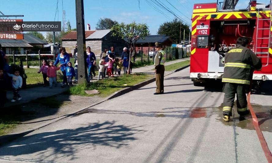 Realizaron simulacro de incendio en jardín Huellitas del Ranco de Futrono