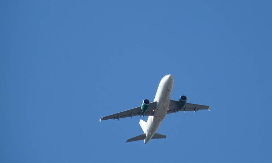 Sernac presentó demanda colectiva contra aerolínea que no devolvió tasas de embarque por vuelos no realizados