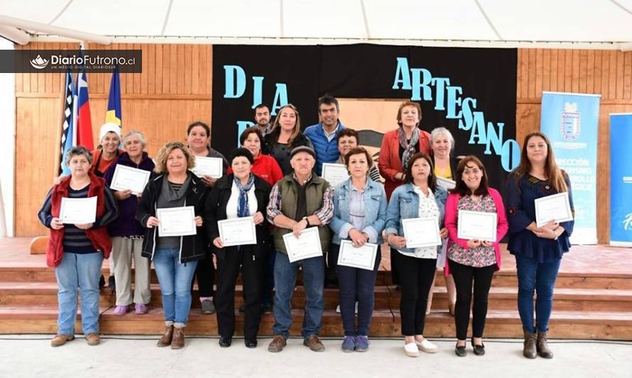 Autoridades y artesanos inauguraron centro cultural "Ruta de Neruda"