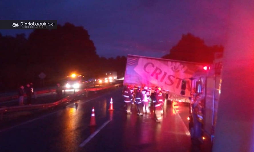 Los Lagos: Tres lesionados dejó accidente que involucró a camión de CCU