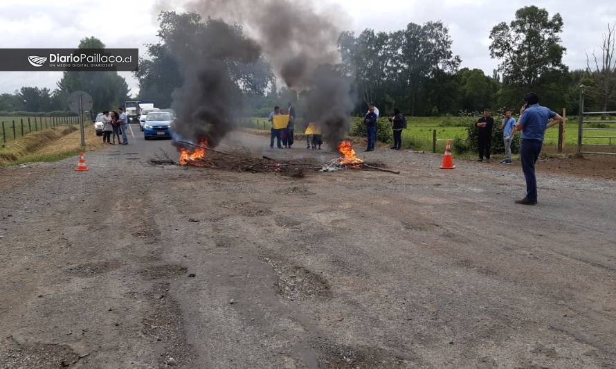 Vecinos se toman ruta a Itropulli por mal estado del camino