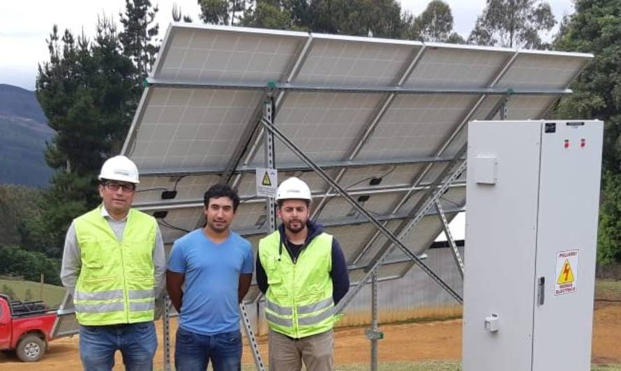 Energía eléctrica continua y sustentable donó Saesa a paciente electro dependiente de Mariquina