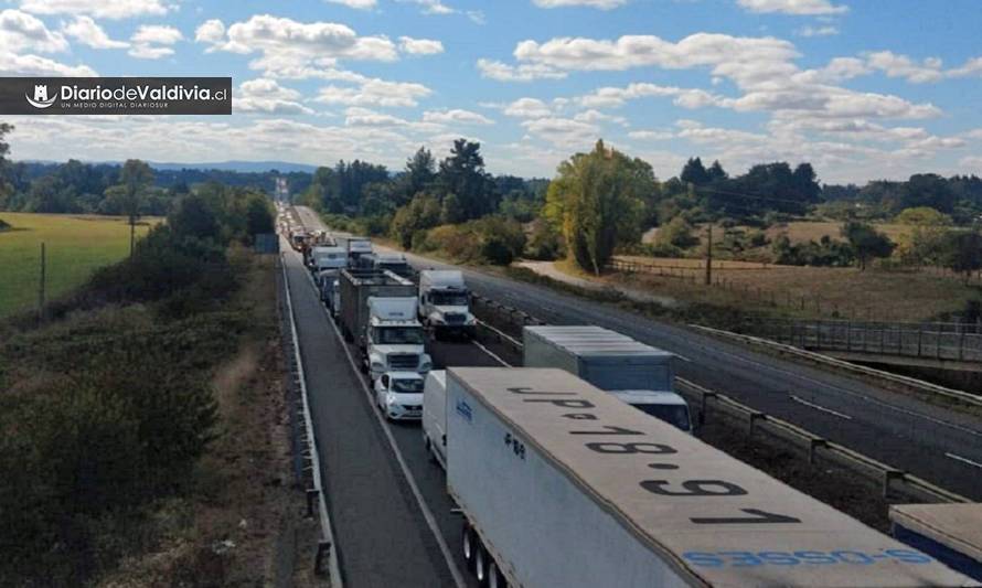 Reportan hasta 4 horas de espera en control sanitario de San Pablo–Ruta 5