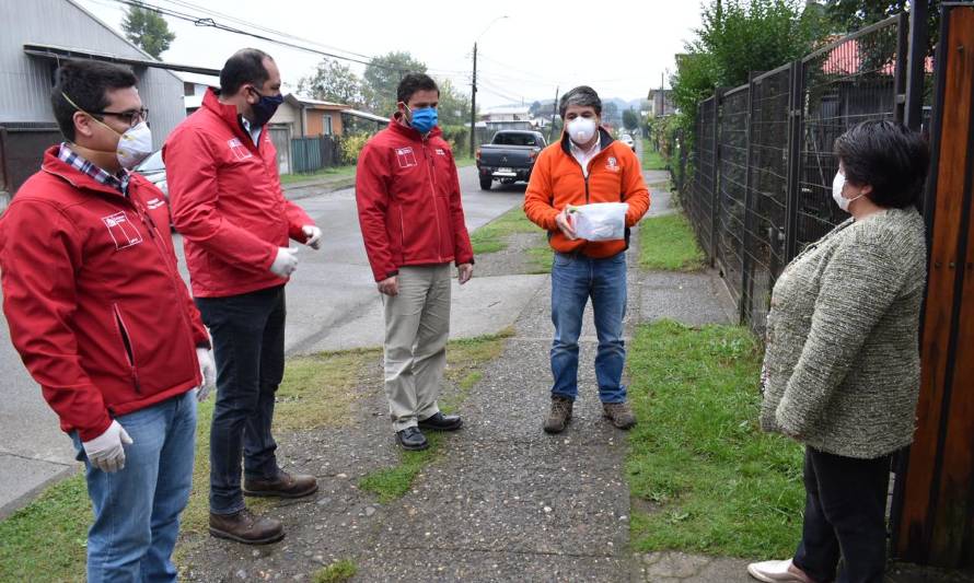 Organizaciones locales aúnan esfuerzos para llevar mascarillas y guantes a vecinos en la región