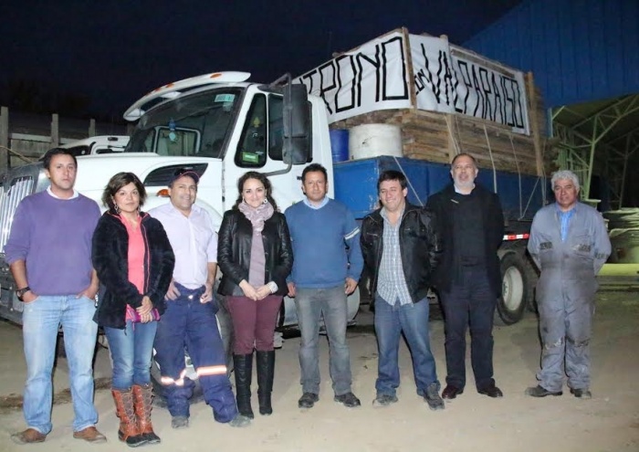 Primer camión de ayuda de Futrono va camino a Valparaíso: su llegada se estima a las 19 horas