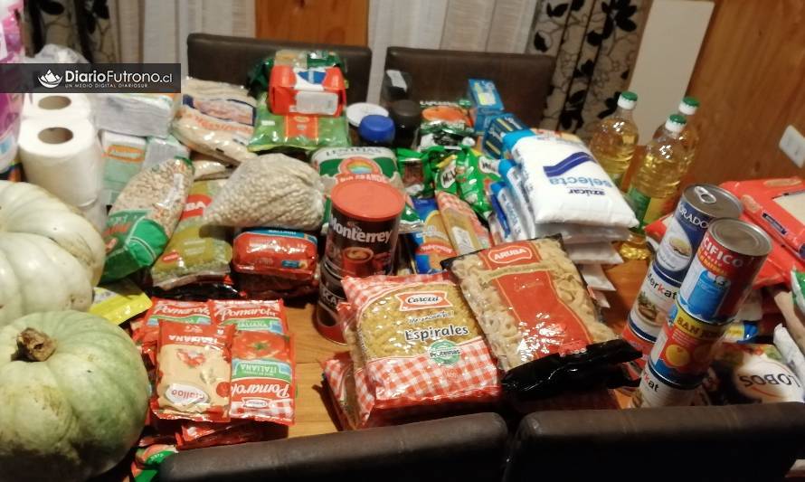 Comerciantes y vecinos de Llifén reunieron alimentos para ir en ayuda de su comunidad 