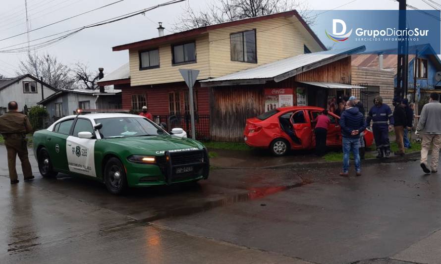 Accidente en Paillaco deja 2 personas lesionadas 