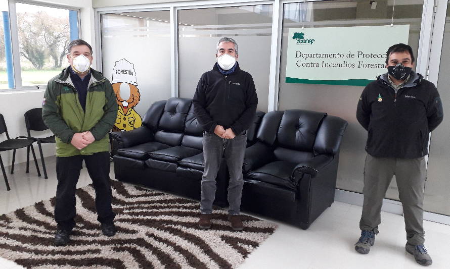 CONAF Los Ríos trabaja en 2 nuevos planes de prevención y control de incendios forestales