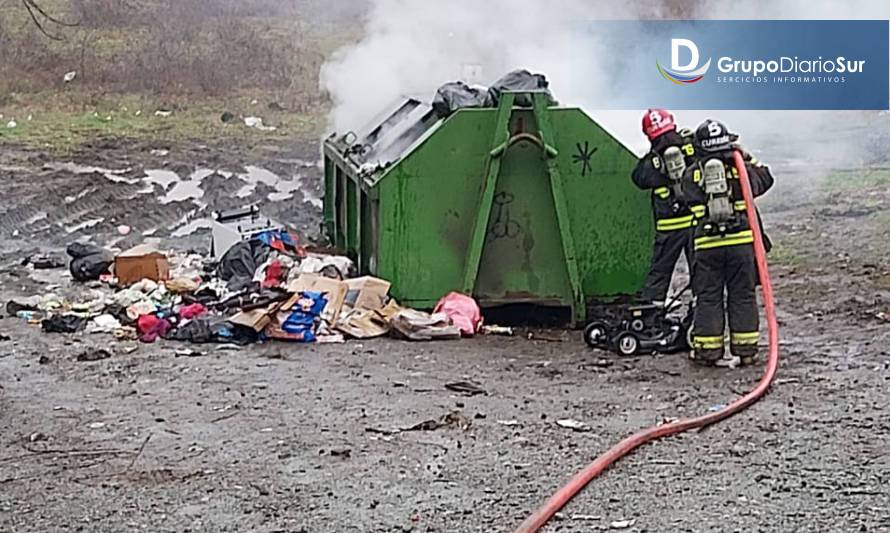 Bomberos de Curriñe controló fuego en contenedor de basura