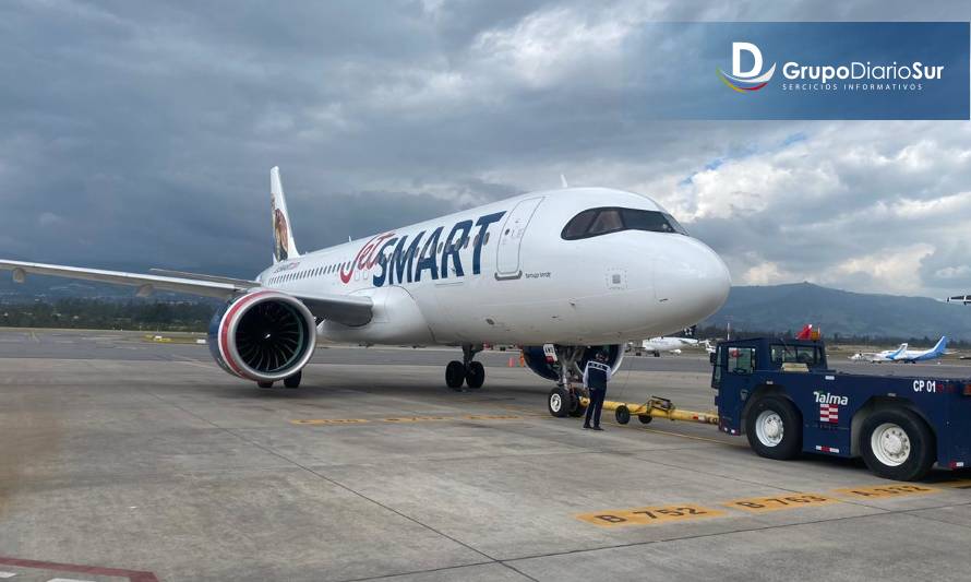 JetSMART anuncia reinicio de vuelos entre Santiago y Valdivia
