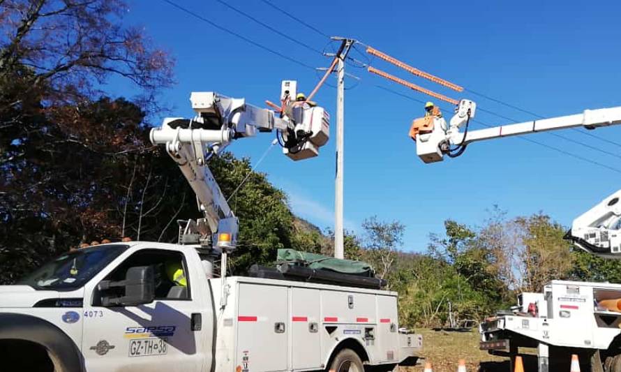 Saesa realizará obras para robustecer red eléctrica y minimizar efecto de interrupciones de suministro en el sector Collico de Valdivia