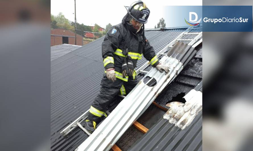 Bomberos evitaron un incendio por inflamación del cañón de una vivienda