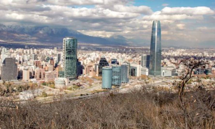 Santiago, sin estallido y sin agua