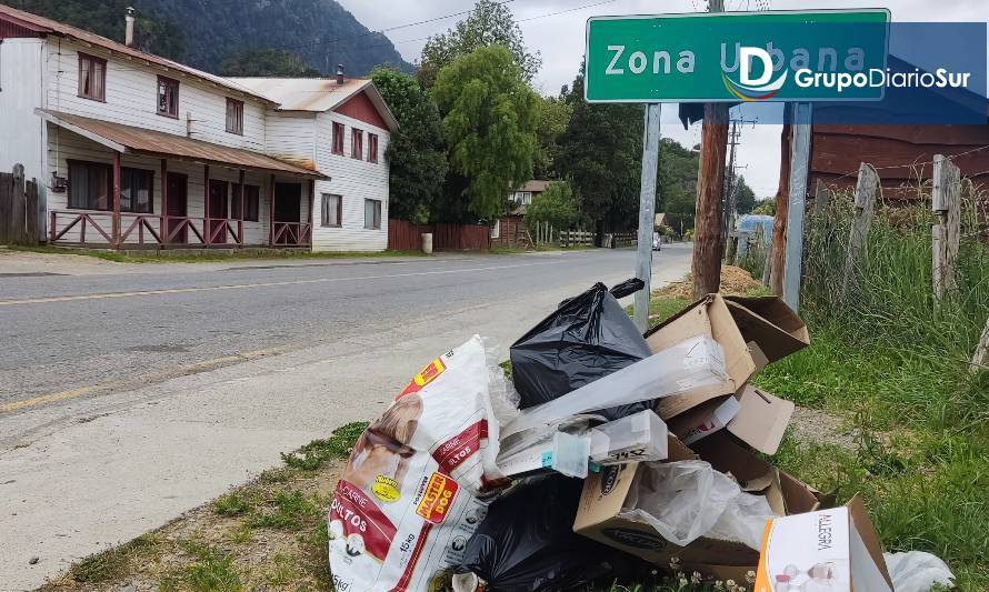 Trabajadores de Aseo de Futrono iniciaron paro indefinido 