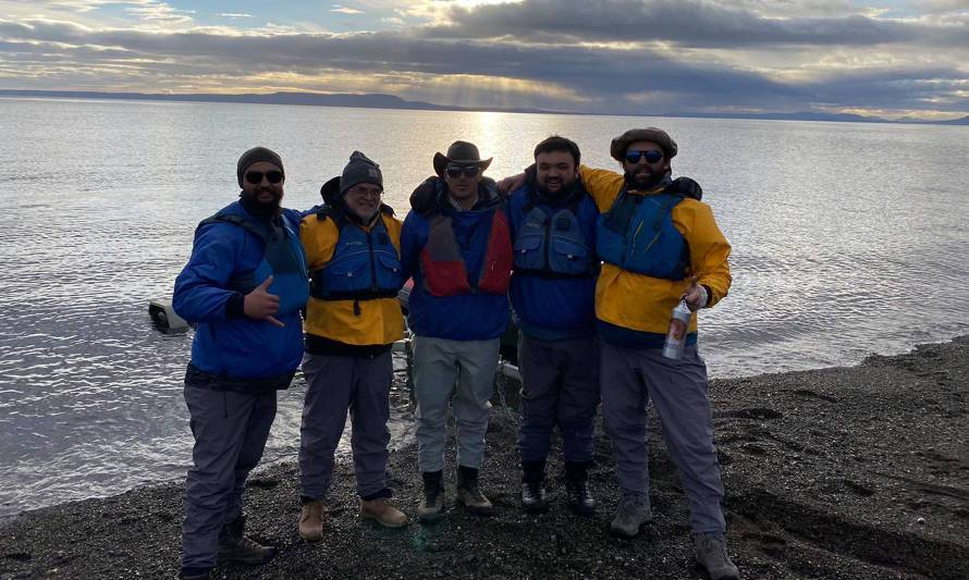 Valdiviano nadó fiordos de Tierra del Fuego durante el eclipse solar antártico
