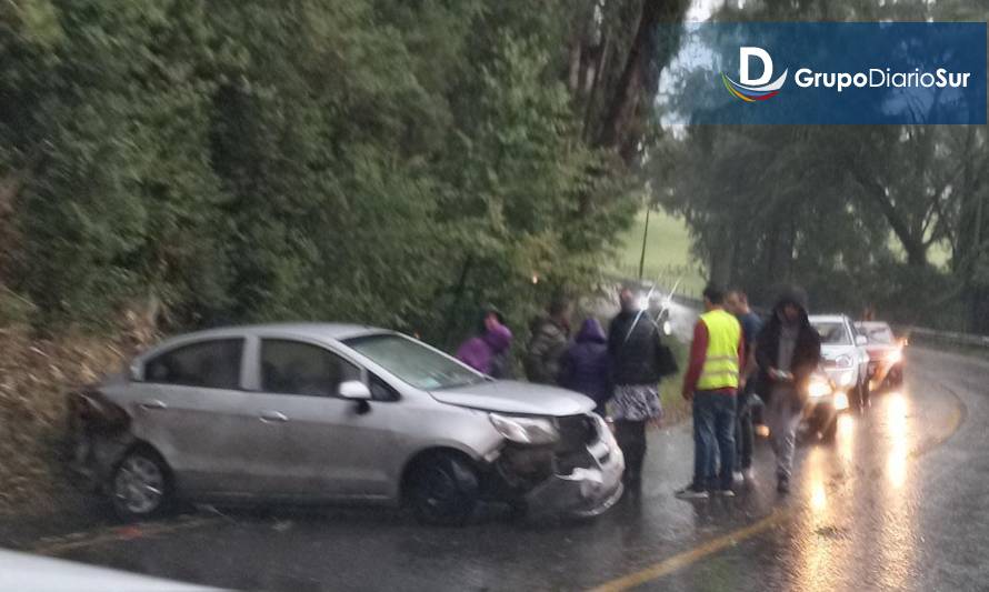 Accidente en Cuesta Santa Cristina en ruta Futrono - Nontuelá