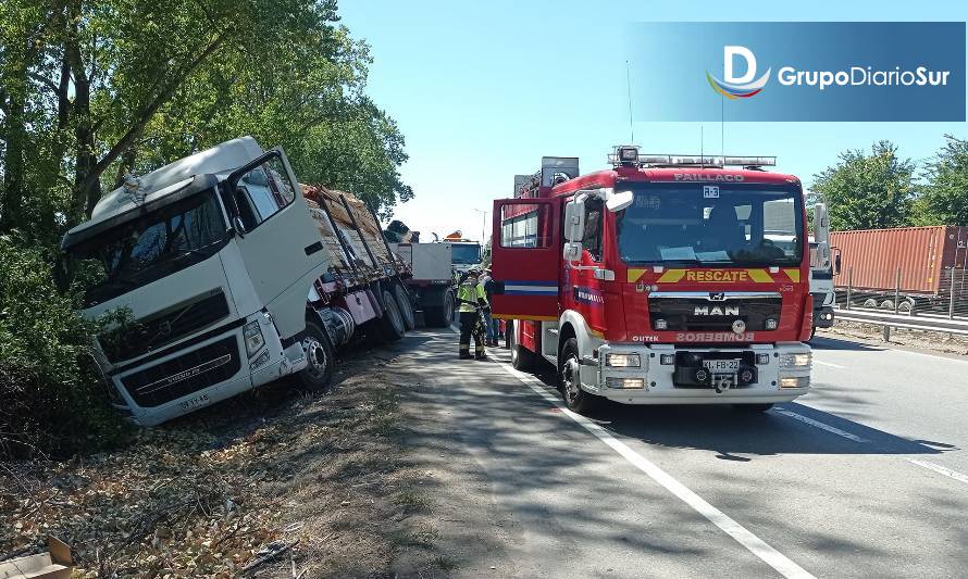 Se reportó despiste de camión con acoplado en Paillaco 