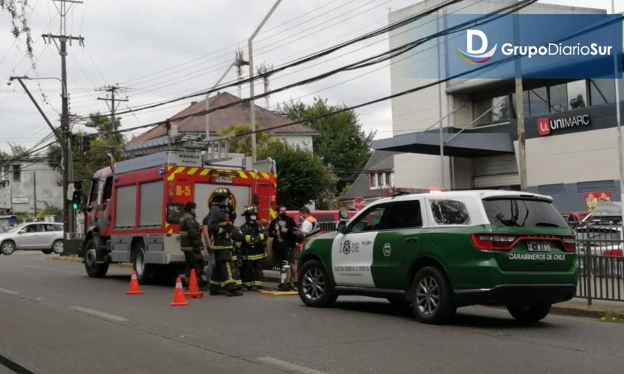 Incendio en supermercado Unimarc de Valdivia alertó a bomberos