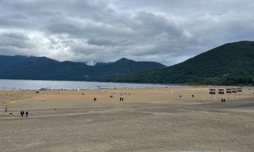 Lago Caburgua: rechazan destrucción del dique que podría estar causando su sequía