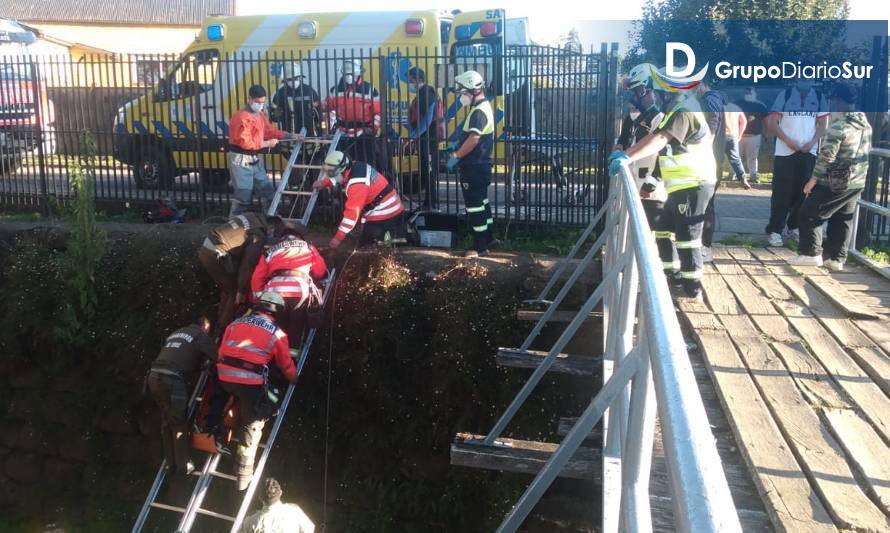 Joven resulta lesionado al lanzarse al vacío desde el fuerte San José de Río Bueno