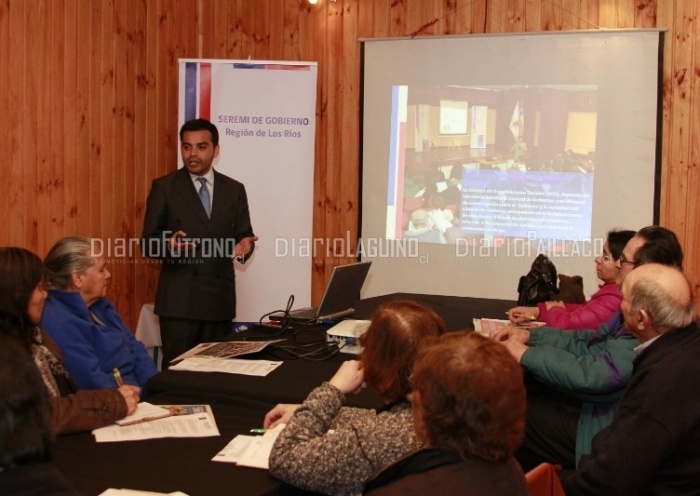 Dirigentes Sociales de Futrono conocieron beneficios del Estado en Escuela de Gestión Pública