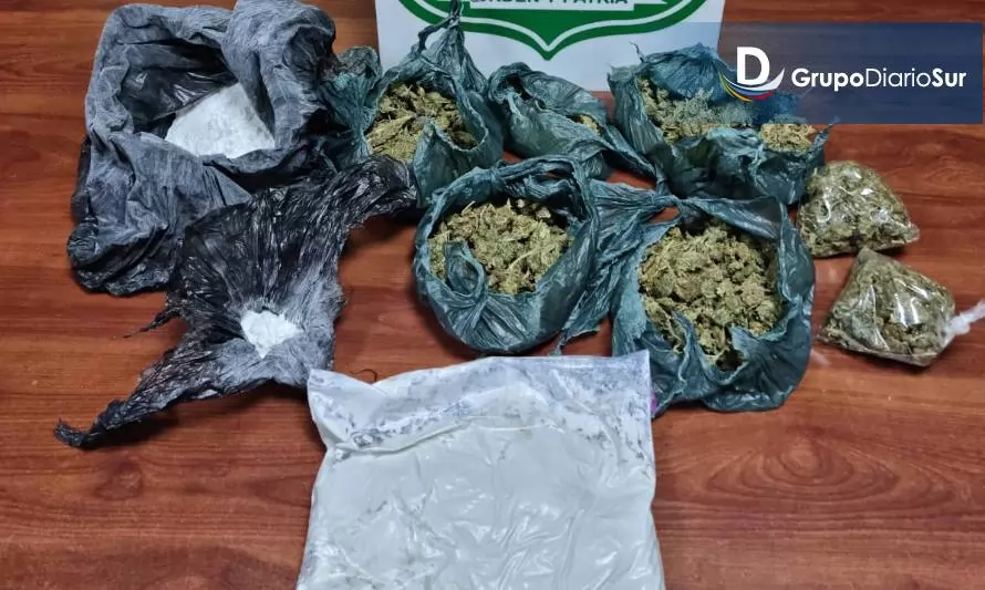Valdivia: detienen a dos sujetos portando dos kilos de diferentes drogas