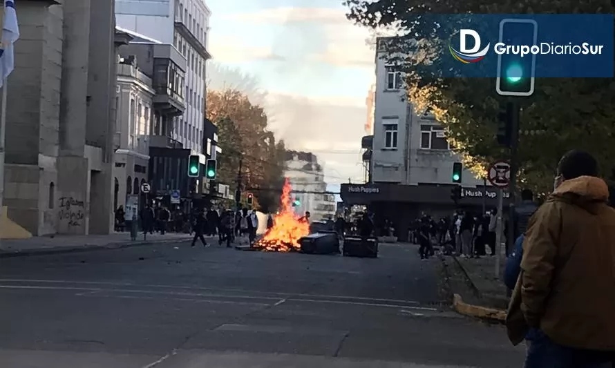 Protesta estudiantil se volvió a tomar las principales calles de Valdivia