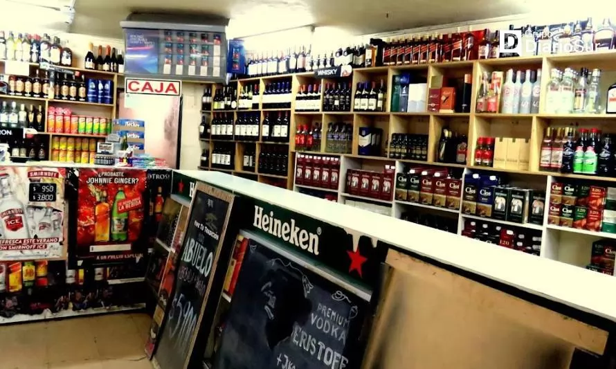 Juntas de vecinos de Valdivia se informaron sobre patentes de alcoholes 