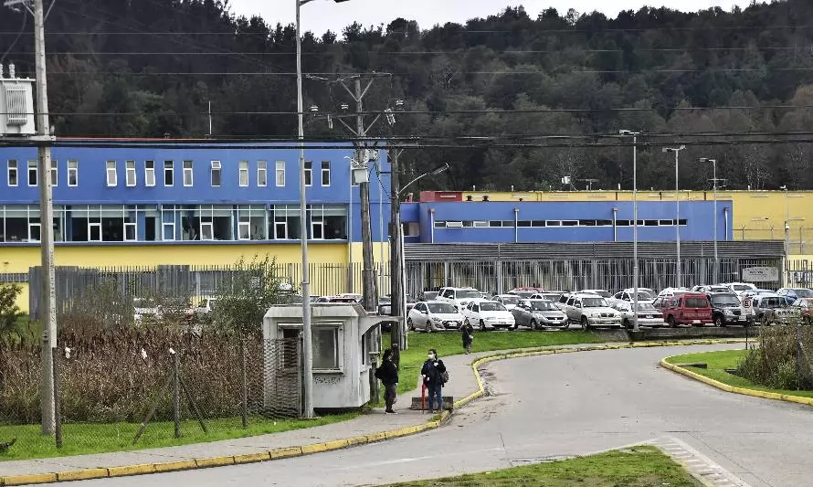 Incautan armas, drogas y celulares tras operativo en cárcel de Valdivia 