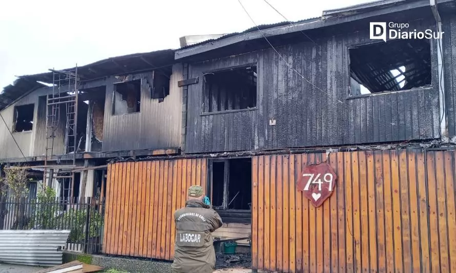 Incendio en Valdivia deja tres viviendas destruidas 