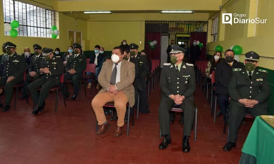 Gendarmería de Chile tuvo ascensos y condecoraciones en Río Bueno