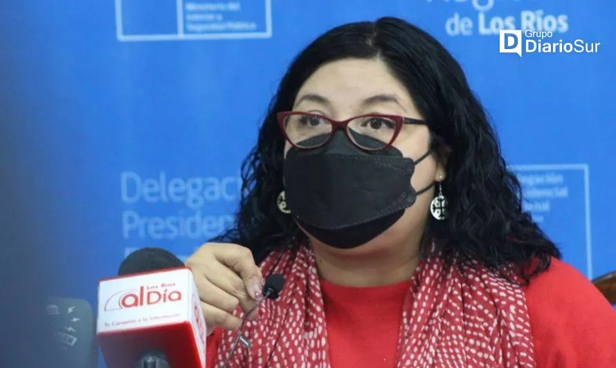 Comunicadores en picada contra delegada Peña: reportero denuncia que fue "sacado" de actividad