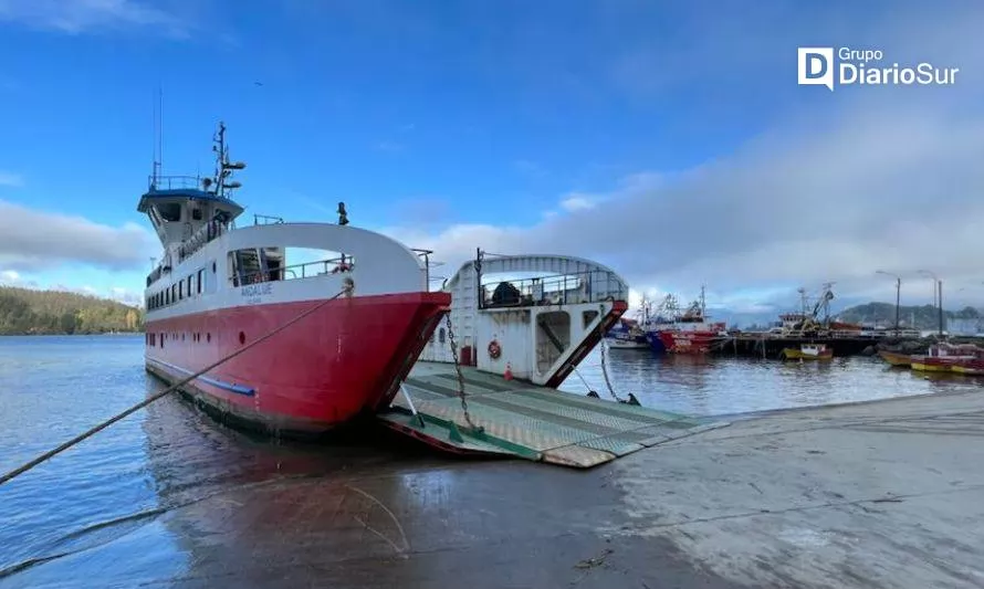 Suspenden servicio de barcazas Niebla-Corral por mal tiempo