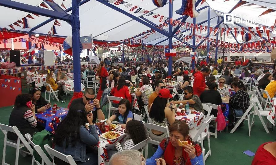 Seremi y municipalidades refuerzan medidas sanitarias para Fiestas Patrias en Los Ríos