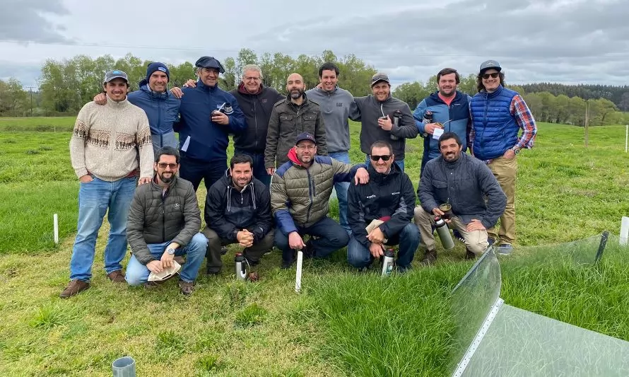 Profesionales del sector lechero de Uruguay visitaron INIA Remehue