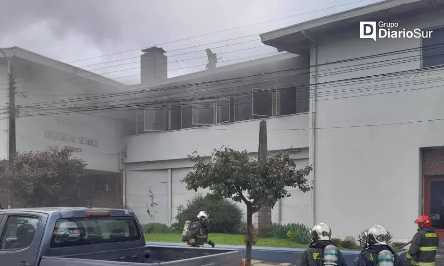 Incendio afecta a dependencias del Colegio Alemán de La Unión