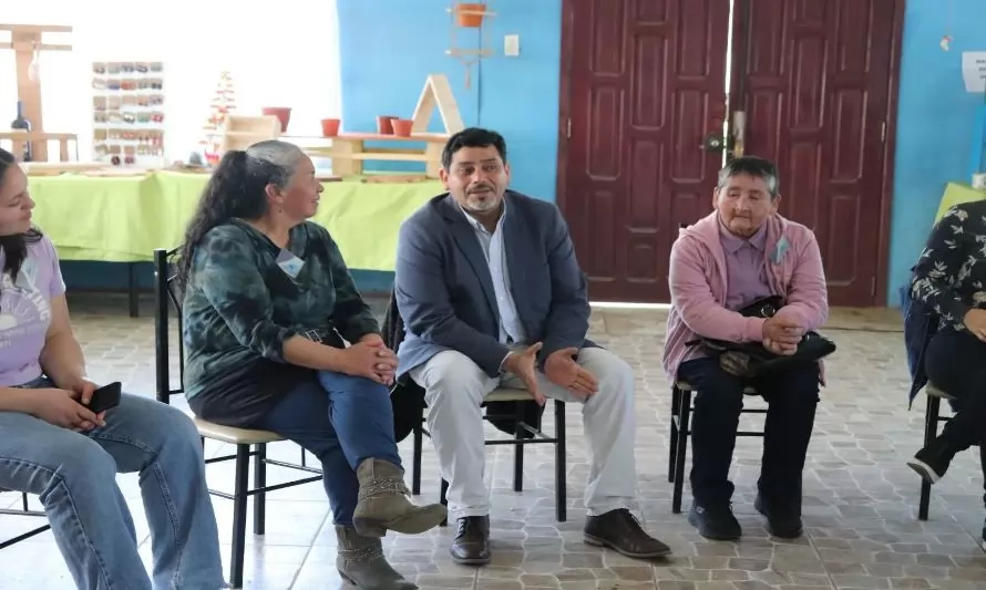 Seremi de Gobierno en Los Ríos fortalece el diálogo sobre derechos y sistema nacional de cuidados en Mehuín