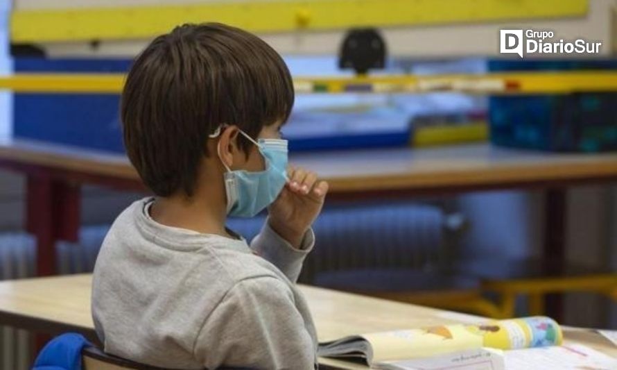 Vuelven las mascarillas a clases por aumento de enfermedades respiratorias
