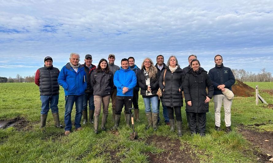 Gremios destacan trabajo de Grassland Analysis tras conocer experiencia en Río Bueno