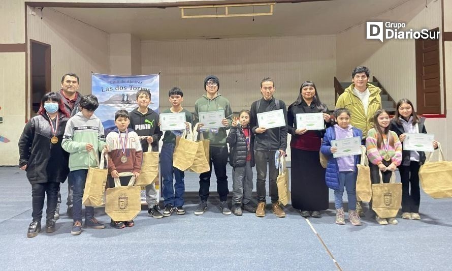 Realizan Torneo de Ajedrez en aniversario de la comuna de Futrono