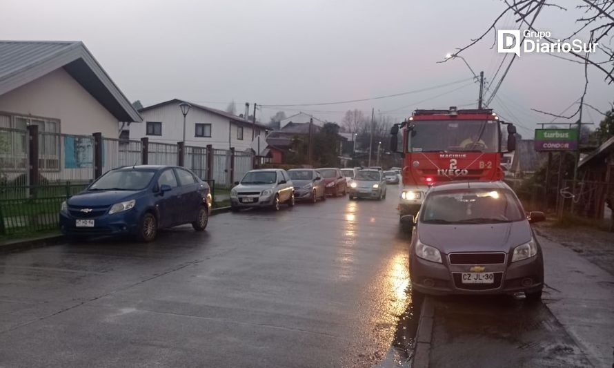 Bomberos concurre a jardín Huellitas del Ranco por emanación de gas