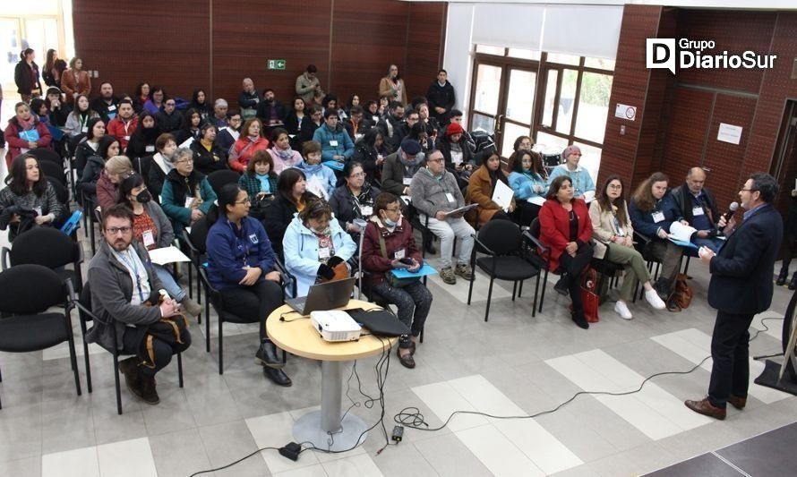 Máfil tuvo diálogo ciudadano sobre salud mental