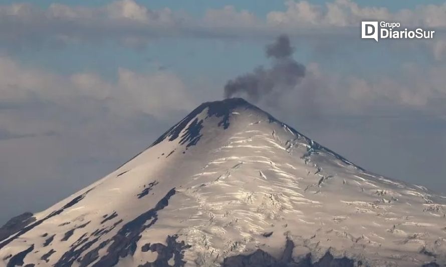 Coordinan a nivel regional y local cambio de fase de alerta de volcán Villarrica