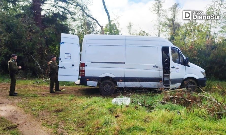 Investigan cuantioso robo a furgón con cigarrillos en San José de la Mariquina