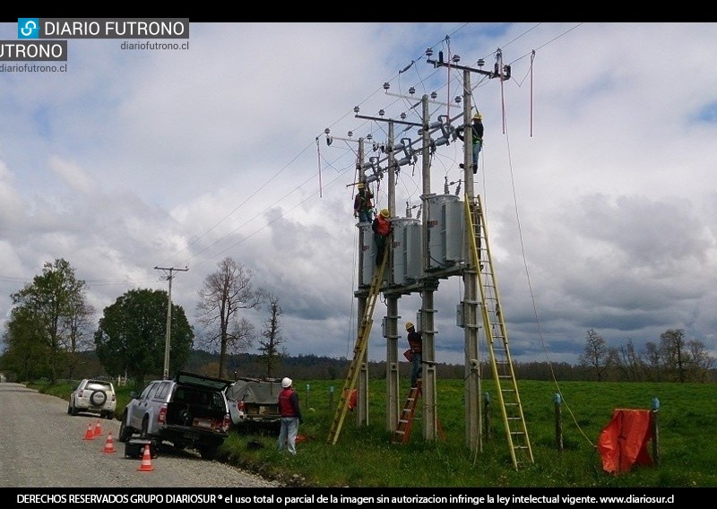 Saesa instaló reguladores de voltaje en Dollinco, Itropulli y Calcurrupe