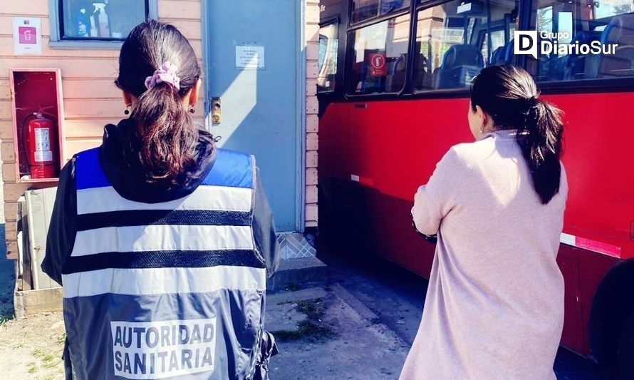 Empresas de microbuses urbanos en Valdivia presentan incumplimientos normativos