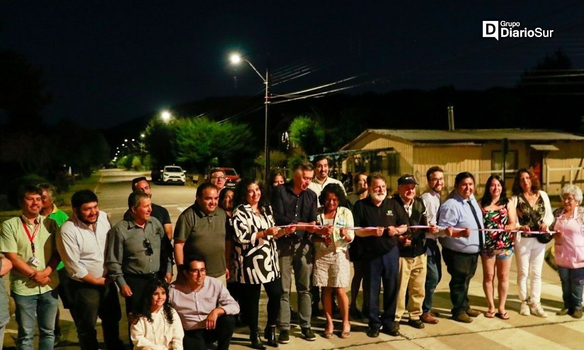 Inauguran recambio de luminarias en Panguipulli