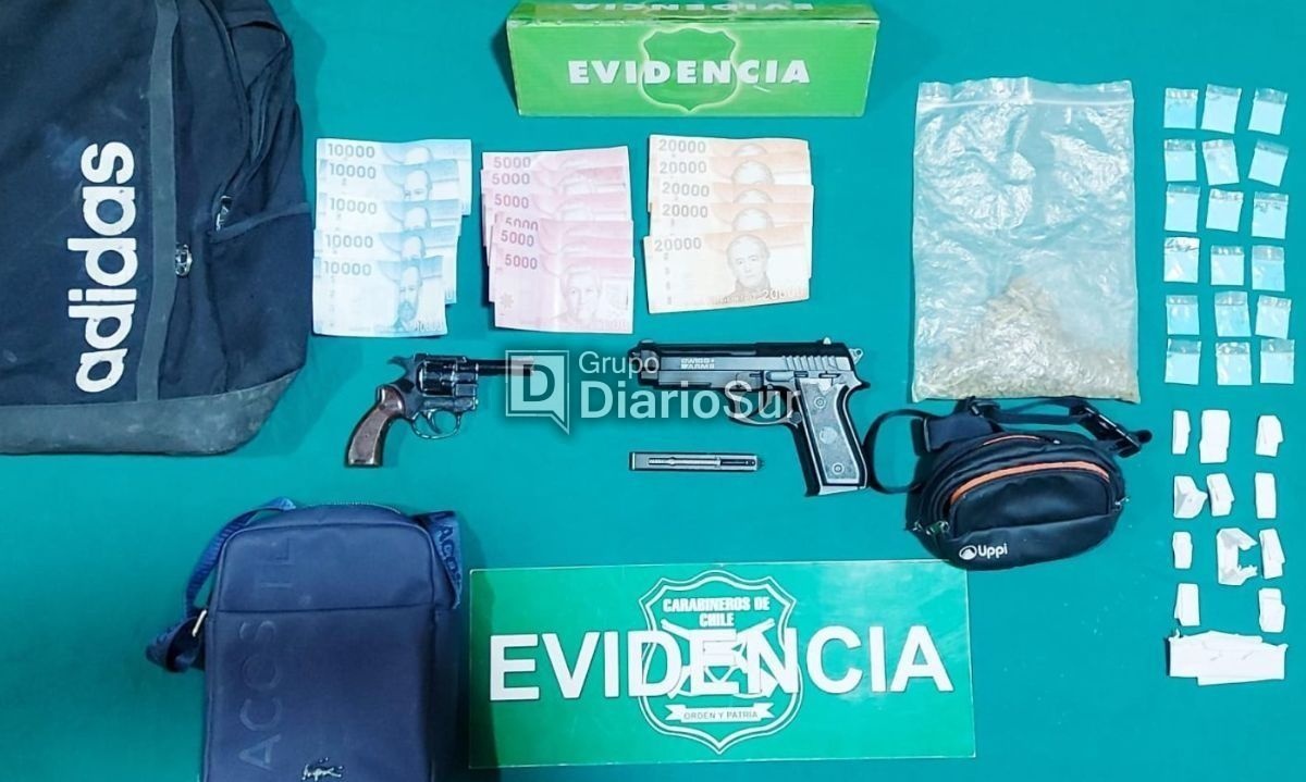 Laguinos son sorprendidos con drogas y armas de fantasía en acceso a Reumén