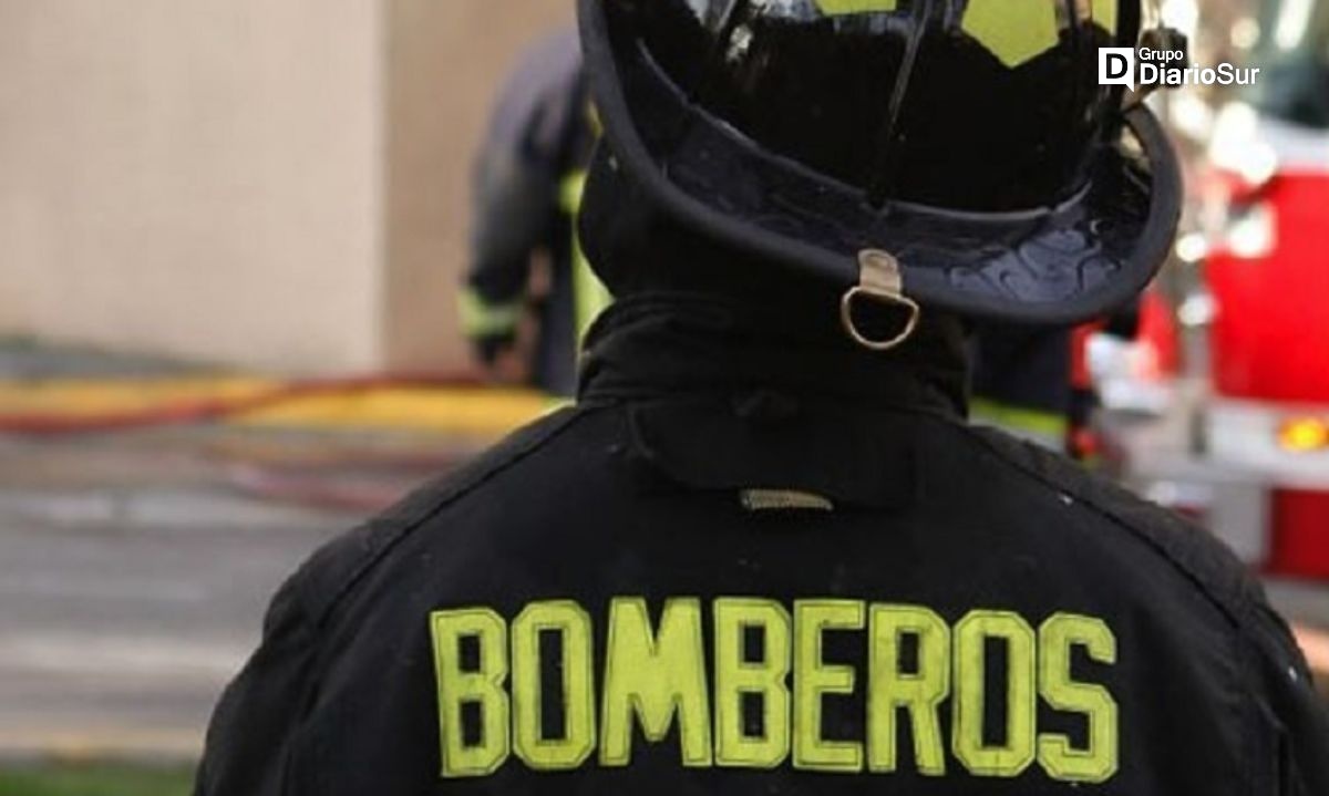 Bomberos de Llifén controlaron fuego en pastizales