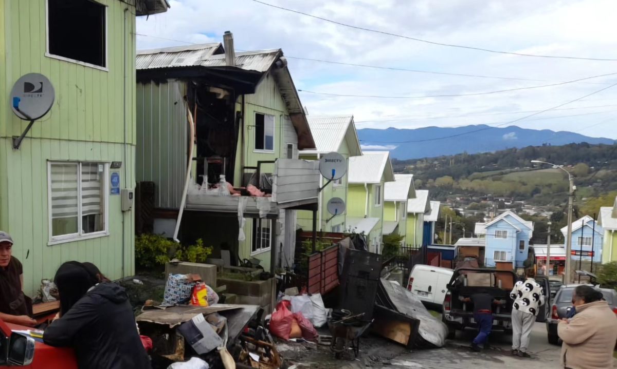 Siniestro deja dos familias damnificadas en Panguipulli